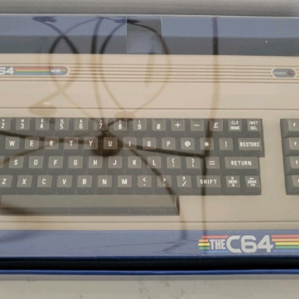 Commodore 64 Mini - Picture 3 of 6